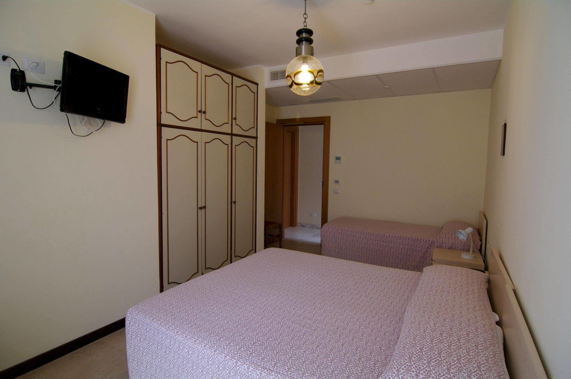 Albergo Mp نولي المظهر الخارجي الصورة